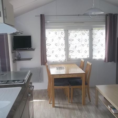 Camping Aire Du Gros Pre Lesseux Exteriör bild
